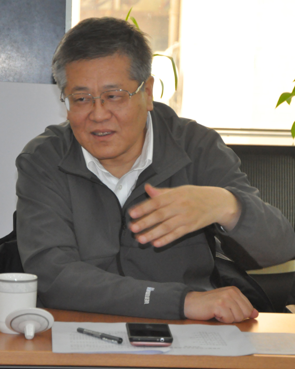 会上,办公室负责人蒋文辉介绍了专委会成立的背景,主任产生过程,以及